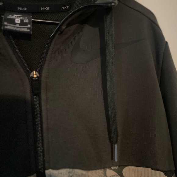 Nike Dri-fit Men’s Army Green Camo Full Zip Sweatshirt Hoodie Casual Style - Picture 4 of 6
